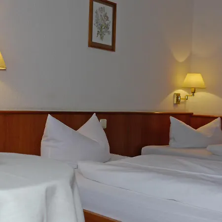 Naturparkhotel Haus Hubertus 3*