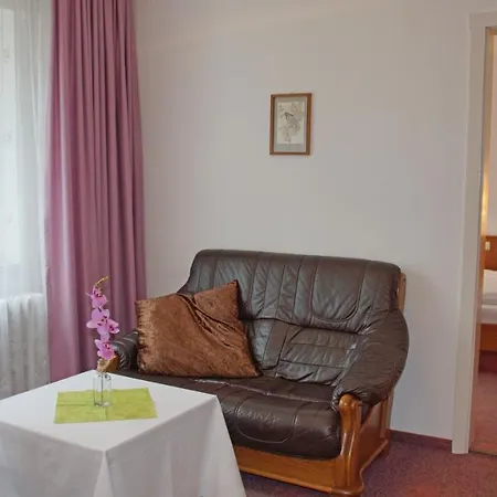 ホテル Naturparkhotel Haus Hubertus クアオルト・オイビン